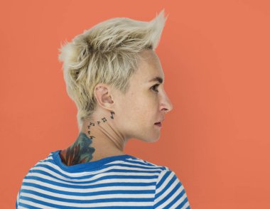 Güzel dövme kadınla