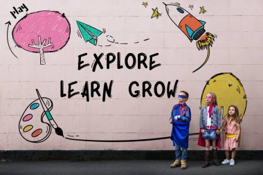 Çocuk süper kahraman kostümleri