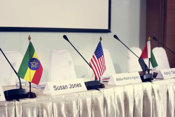 Internationale conferentie vergadertafel — Stockfoto