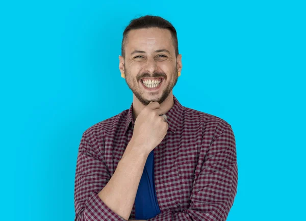 Joven sonriente hombre casual —  Fotos de Stock