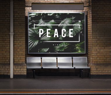 Metro istasyonunda gösterilen reklam banner