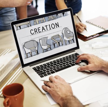 insan eli dizüstü bilgisayar kullanarak 