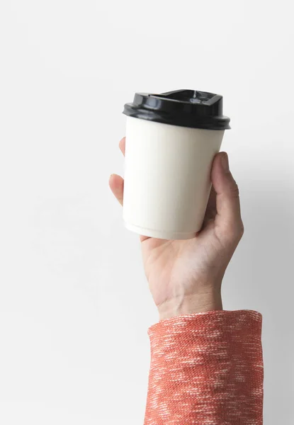Mano humana sosteniendo taza de café — Foto de Stock