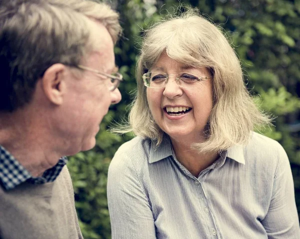 Gelukkig senior paar — Stockfoto