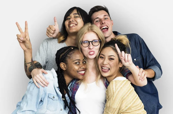 Students hugging together — Stock Photo, Image