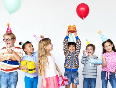 Çocukların doğum günü partisi