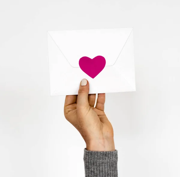 Hand met envelop letter — Stockfoto