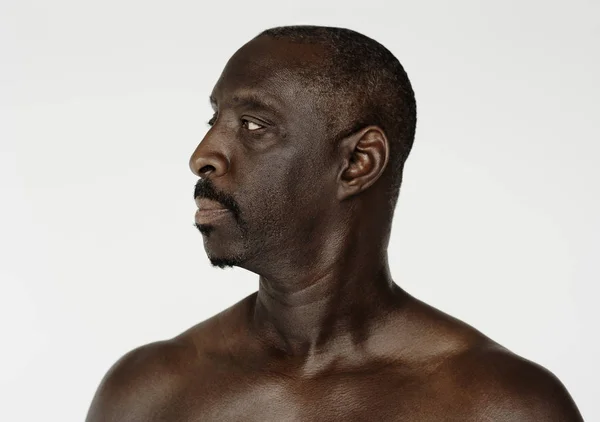 Oudere man van Afrikaanse afkomst — Stockfoto