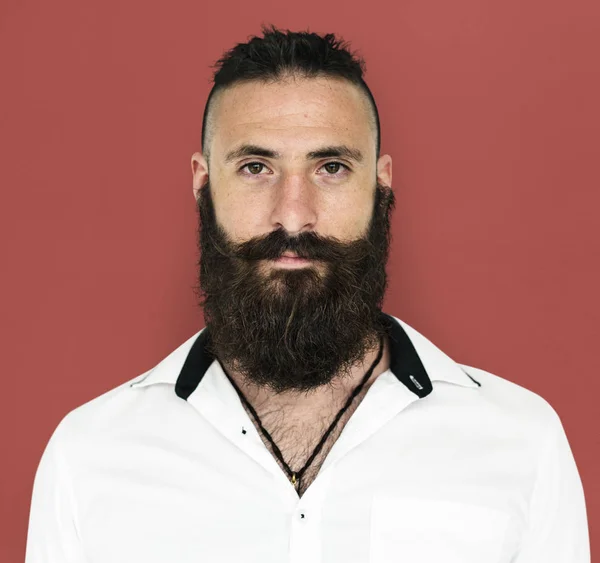 Ciddi sakallı adam — Stok fotoğraf