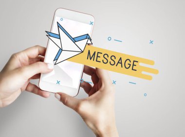 cep telefonu tutan eller