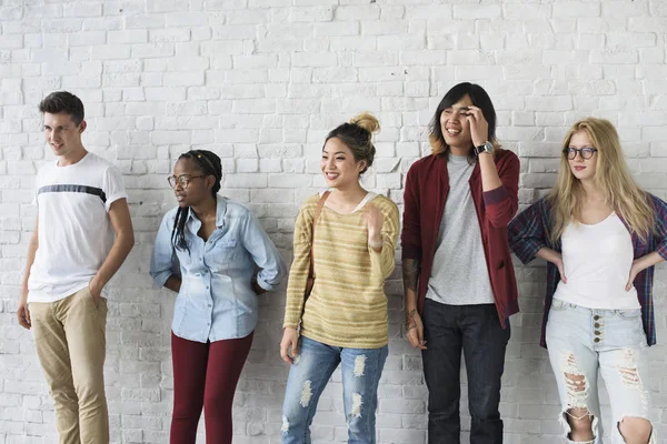 Gemengd ras studenten — Stockfoto