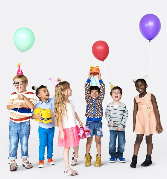 Bambini sulla festa di compleanno — Foto Stock