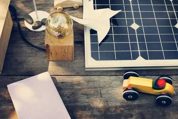 Solar cell and wooden toy car — Stock Photo, Image