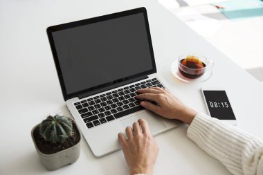 Çalışma alanı tablosu dizüstü bilgisayar