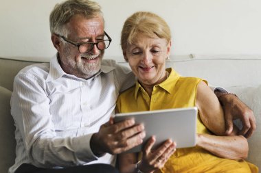 Üst düzey iki tablet kullanma 