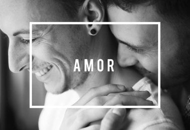 Genç mutlu eşcinsel çift