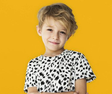 sevimli sarışın küçük çocuk