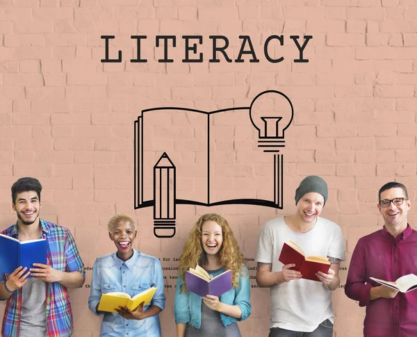 Multiracial students with books — Stock Photo, Image