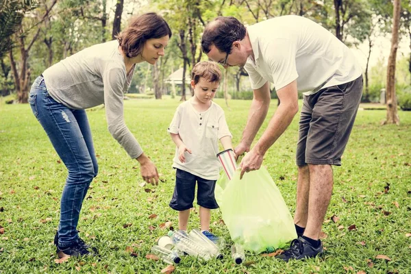 family cleaning park