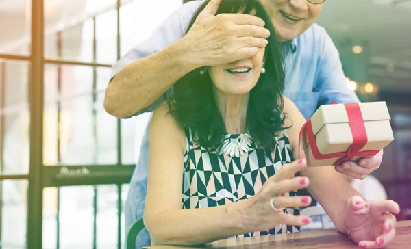 Aniversario de celebración de pareja — Foto de Stock