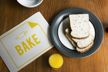 Ev yapımı pasta ekmek