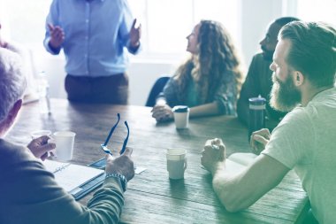 iş adamları toplantısı