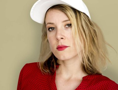  kadın kırmızı ruj