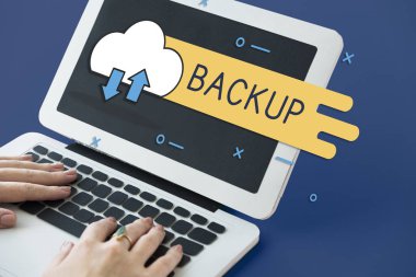 dizüstü bilgisayar işyerinde. 