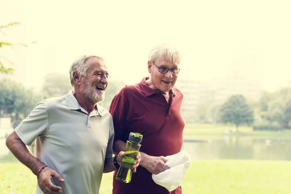 Sportiga ledande män jogging — Stockfoto