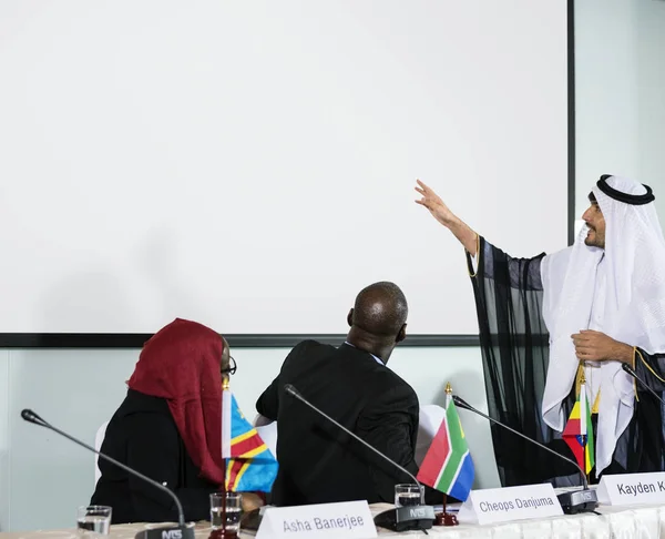 Internationale mensen op conferentie — Stockfoto