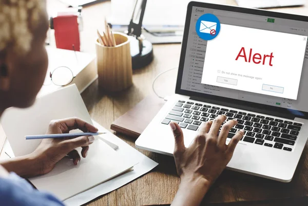 African woman using laptop — Stock Photo, Image