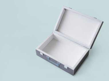 açılan klasik çanta