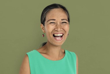 gülümseyen Asyalı kadın