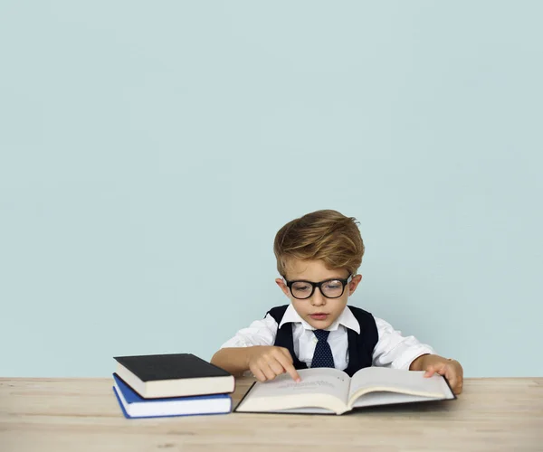 Wenig Arbeit am Tisch — Stockfoto