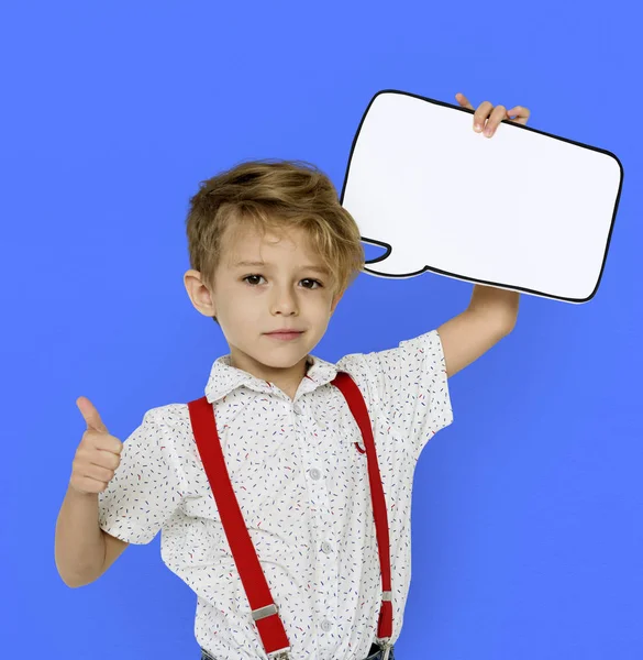 Boy Holding Papercraft Discurso Burbuja — Foto de Stock