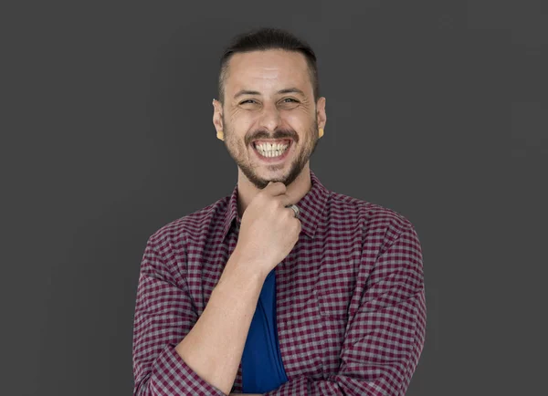 Jovem sorrindo homem casual — Fotografia de Stock