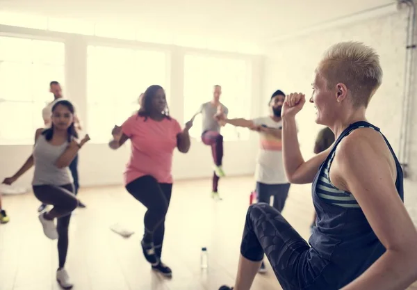 Group of people exercising — Stock Photo, Image