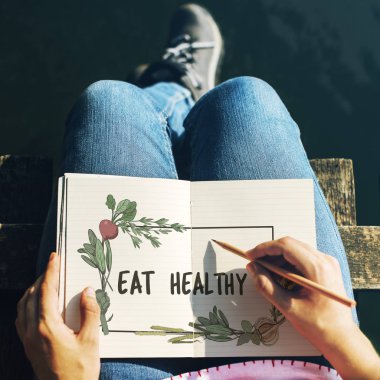 Günlüğe yazan kadın