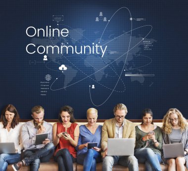 farklı aygıtlar kullanan kişiler