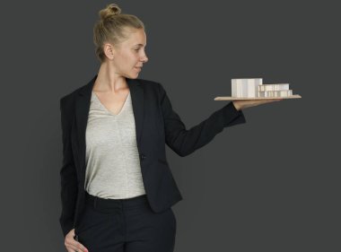 işkadını holding mimari modeli