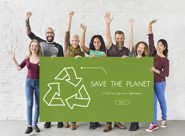 İnsanlar holding afiş