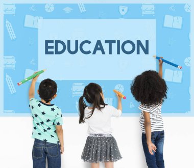 duvarda çizim çocuklar