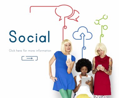  Dijital cihazlar kullanarak kadınlar