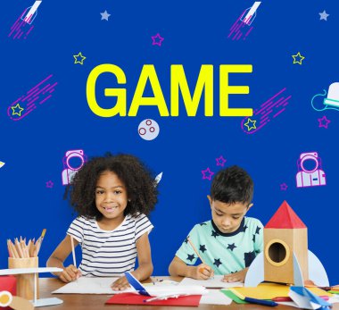 kağıt üzerine çizim çocuklar