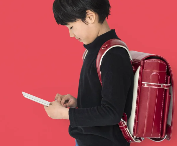 Asijské boy pomocí digitálních tablet — Stock fotografie