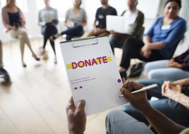 sunu toplantıda insanlar