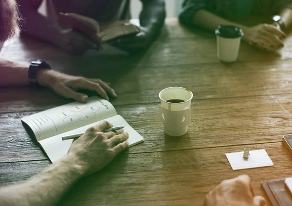 Personas que tienen Seminario de Reunión —  Fotos de Stock