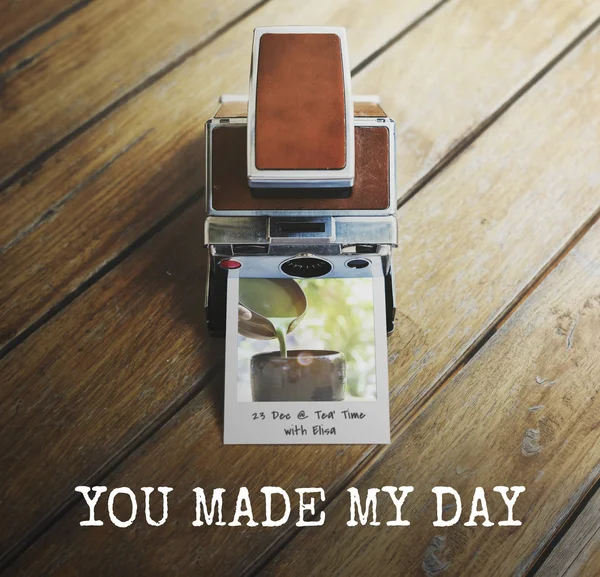 Vintage instant photo camera — Stock Photo, Image