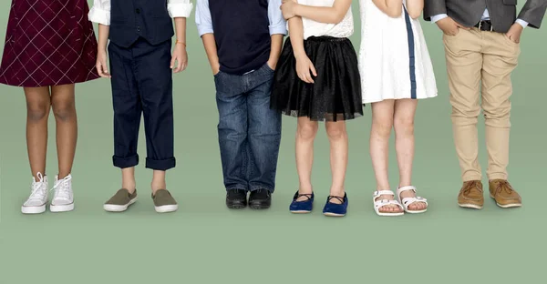 Vestido de pernas na moda no estúdio — Fotografia de Stock