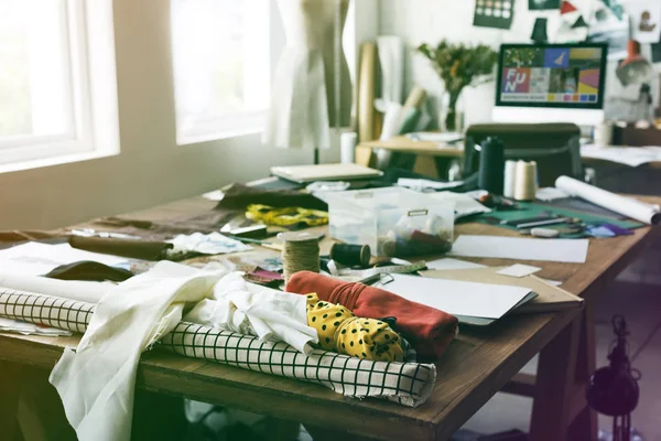 Diseñador moda lugar de trabajo —  Fotos de Stock